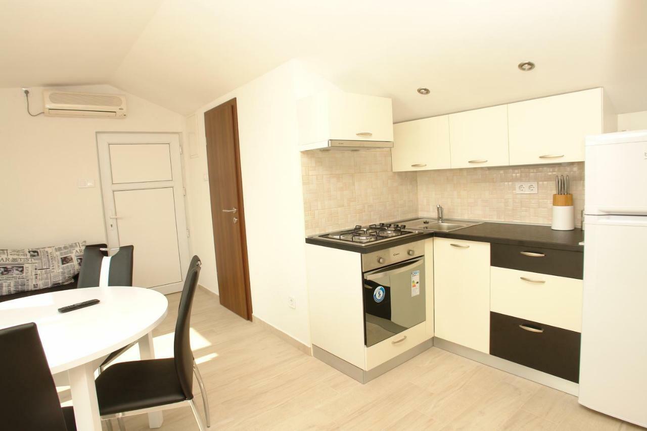 Apartmani Stambuk Mandre Exterior photo